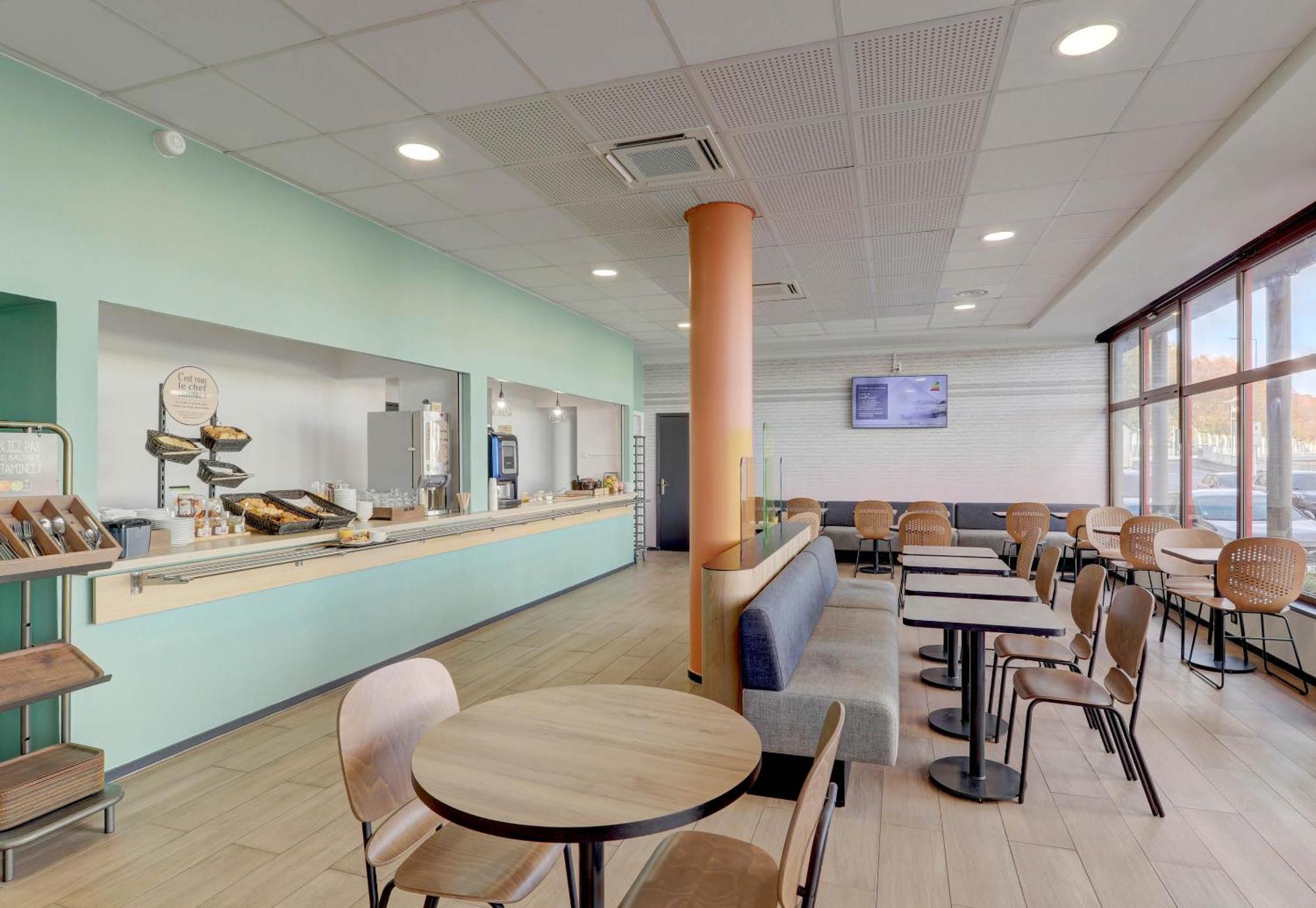 ibis Montluçon Exterior foto