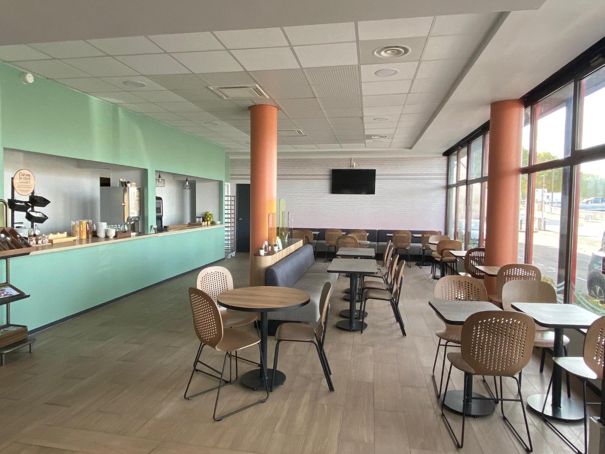 ibis Montluçon Exterior foto